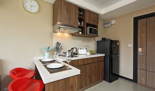 Кондо, 1 спальня на продажу в Раваи, Пхукет Nai Harn Beach Condo