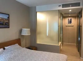 1 Schlafzimmer Wohnung zu vermieten im The Room Sukhumvit 21, Khlong Toei Nuea