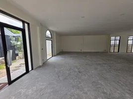 240 m² Office for rent in Phuket Town, Phuket, Ratsada, Phuket Town