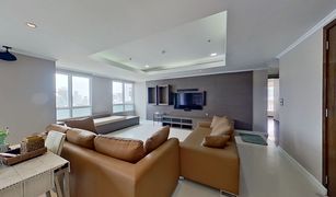 3 Bedrooms Condo for sale in Khlong Toei Nuea, Bangkok The Oleander
