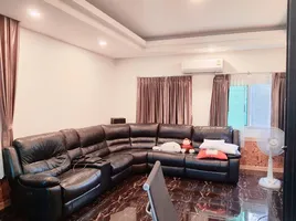 6 Bedroom House for sale in Thailand, Nai Mueang, Mueang Phitsanulok, Phitsanulok, Thailand