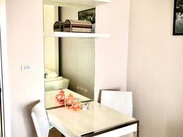 Studio Apartment for rent at Urbano Absolute Sathon-Taksin, Khlong Ton Sai