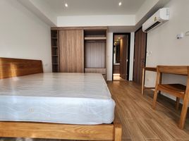 1 Schlafzimmer Wohnung zu vermieten im YOLK Residences, Suriyawong, Bang Rak, Bangkok
