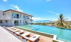 图片 3 of the Communal Pool at The Bay Condominium