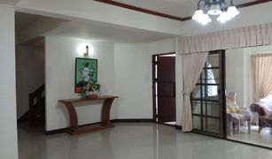 3 Bedrooms House for sale in Chang Khlan, Chiang Mai 