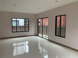 3 Schlafzimmer Haus zu verkaufen im The Gallery Rattanathibet-Ratchaphruk, Bang Len, Bang Yai, Nonthaburi