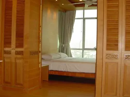 1 спален Квартира в аренду в Baan Sathorn Chaophraya, Khlong Ton Sai