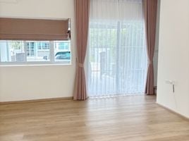 3 Bedroom House for sale at Indy Bangna Ramkhaemhaeng 2, Dokmai