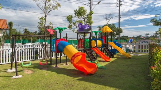 Фото 1 of the Детская площадка на открытом воздухе at Villa Asiatic
