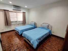 4 Bedroom Condo for rent at Rishi Court, Khlong Toei Nuea