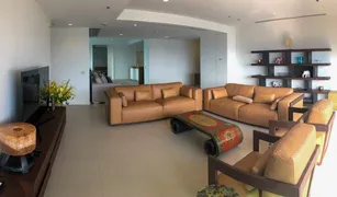 3 Bedrooms Condo for sale in Khlong Ton Sai, Bangkok The River by Raimon Land