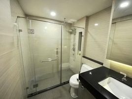 1 Bedroom Condo for rent at Klass Langsuan, Lumphini