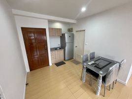 2 Schlafzimmer Appartement zu vermieten im Baan Prachaniwet 1, Lat Yao