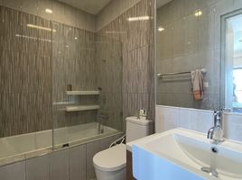 1 Bedroom Condo for sale at Noble Reveal, Phra Khanong Nuea