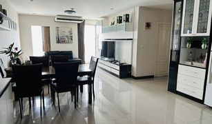 2 chambres Condominium a vendre à Bang Na, Bangkok N.S. Tower Central Bangna