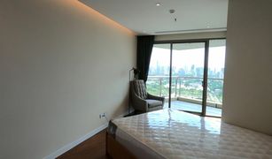 3 Bedrooms Condo for sale in Khlong Toei, Bangkok The Lakes