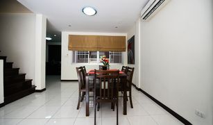 3 Bedrooms Townhouse for sale in Si Sunthon, Phuket 