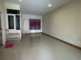 4 Bedroom Townhouse for sale at Golden Town Suksawat - Phuttha bucha, Bang Pakok