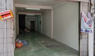Магазин, 5 спальни на продажу в Wat Phraya Krai, Бангкок 