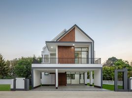 3 Schlafzimmer Villa zu verkaufen in San Sai, Chiang Mai, San Na Meng