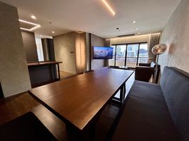 2 Bedroom Apartment for sale at Baan Ploenchit, Lumphini