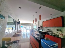 6 Bedroom Townhouse for sale in Bangkok, Lat Krabang, Bangkok