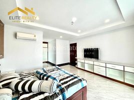 3 Bedroom Apartment for rent at 3 Bedrooms Service Apartment In BKK3, Tuol Svay Prey Ti Muoy, Chamkar Mon