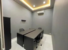 68.86 m² Office for rent in Bangkok, Thung Mahamek, Sathon, Bangkok