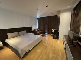 1 Schlafzimmer Appartement zu vermieten im Nantiruj Tower, Khlong Toei