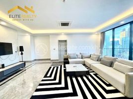 3 Schlafzimmer Wohnung zu vermieten im 3Bedrooms Service Apartment In BKK1, Boeng Keng Kang Ti Muoy, Chamkar Mon