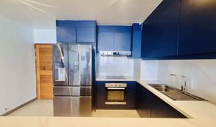 2 Bedrooms Condo for sale in Khlong Tan Nuea, Bangkok J.C. Tower