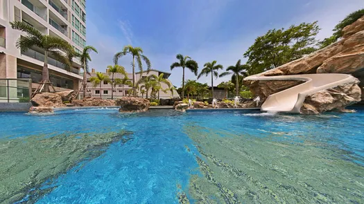 Фото 1 of the Communal Pool at Sky Residences Pattaya 