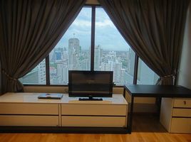 2 Bedroom Apartment for rent at The Emporio Place, Khlong Tan