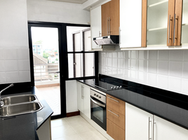 2 Bedroom Apartment for rent at P.R. Home 3, Khlong Tan Nuea, Watthana