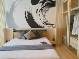 Studio Condo for rent at Life One Wireless, Lumphini