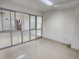 137 кв.м. Office for rent at Mahatun Rama 3, Bang Khlo