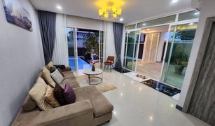 6 Schlafzimmern Villa zu verkaufen in Bang Lamung, Pattaya 