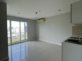 1 Bedroom Condo for sale at The Mark Ratchada-Airport Link, Makkasan