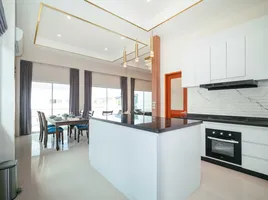 3 спален Вилла в аренду в Ananda Lake View, Thep Krasattri