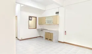2 Bedrooms Condo for sale in Dokmai, Bangkok Baan Suan Lalana