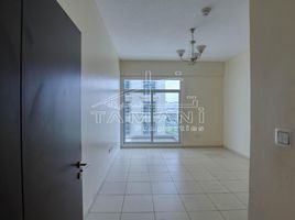 1 Bedroom Apartment for sale at Mazaya 7, Queue Point, Dubai Land