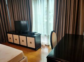 2 Schlafzimmer Wohnung zu vermieten im Pearl Residences Sukhumvit 24, Khlong Tan