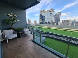 3 Bedroom Apartment for rent at Muniq Langsuan, Lumphini