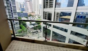 2 Bedrooms Condo for sale in Khlong Toei, Bangkok The Lakes