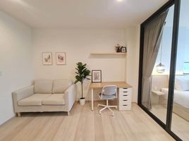 1 Bedroom Condo for rent at Life One Wireless, Lumphini