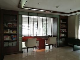 2 Bedroom Apartment for rent at The Address Chidlom, Lumphini