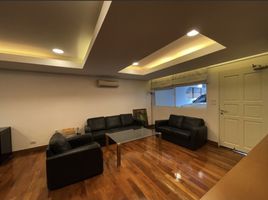 4 спален Таунхаус for rent in Camillian Hospital, Khlong Tan Nuea, Khlong Tan Nuea