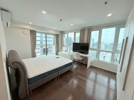 คอนโด 2 ห้องนอน ให้เช่า ในโครงการ 15 สุขุมวิท เรสซิเด็นซ์, คลองเตยเหนือ