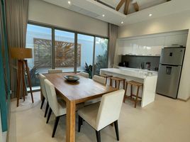 3 Schlafzimmer Villa zu vermieten im Trichada Villas, Choeng Thale, Thalang, Phuket