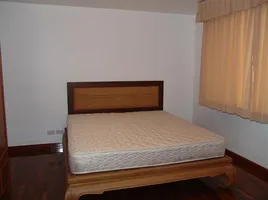 2 Schlafzimmer Appartement zu vermieten im Baan Na Varang, Lumphini